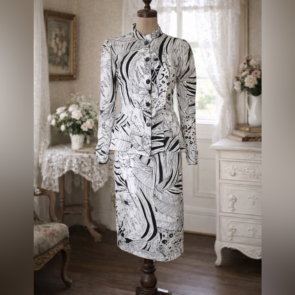 Vintage 80s Black & White, Peplum Floral, Abstract, two piece skirt & blouse set